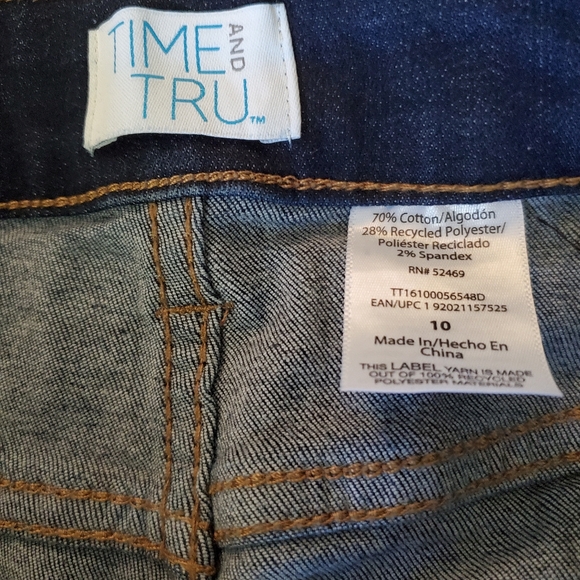 Time And Tru Size 10 Dark Wash Cuffed Denim Shorts New - Picture 5 of 6